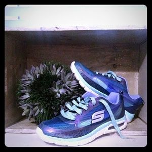 Girls blue sketchers memory foam sneakers.